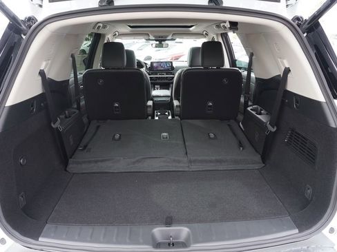 Used 2026 Nissan Pathfinder SL w/ SL Premium Package image 8