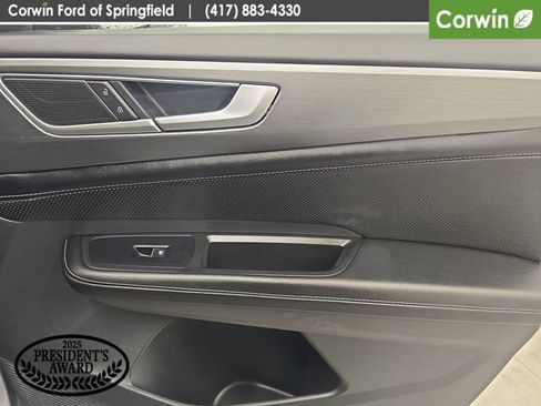 Used 2024 Volkswagen Atlas Cross Sport SE image 11