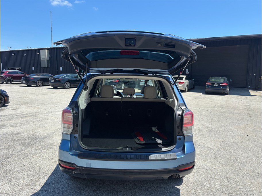 Used 2017 Subaru Forester 2.5i Premium AWD/4WD image 39