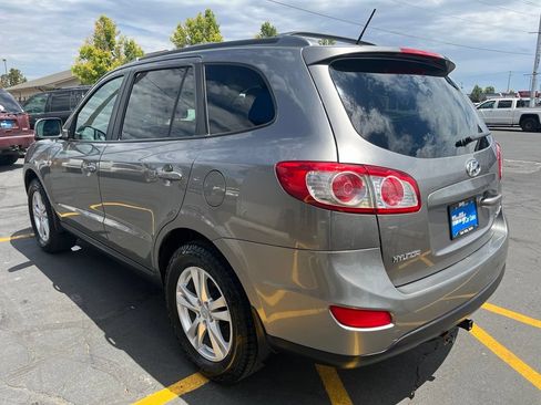 Used 2011 Hyundai Santa Fe SE FWD image 6