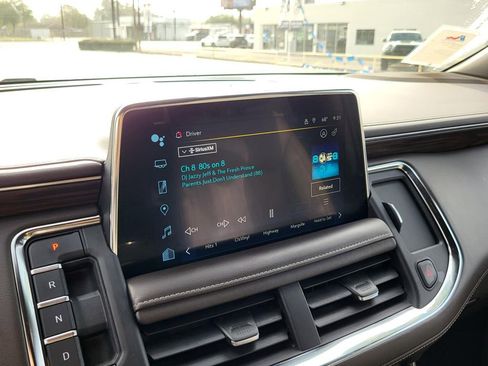 Used 2022 Chevrolet Tahoe LT w/ Luxury Package image 27