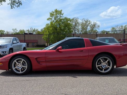 Used 2002 Chevrolet Corvette Coupe w/ Preferred Equipment Group2 RWD image 6
