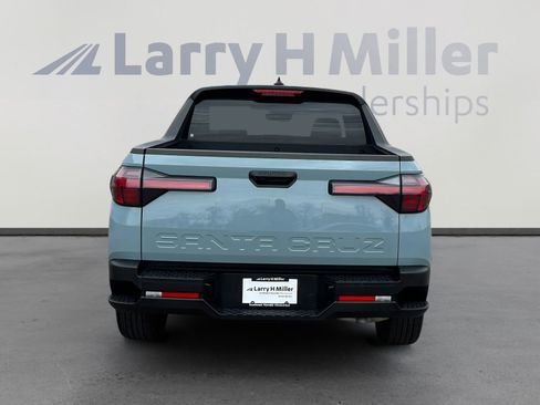 Used 2025 Hyundai Santa Cruz SE image 5