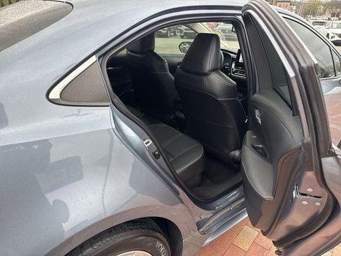 Used 2023 Toyota Corolla XLE image 29