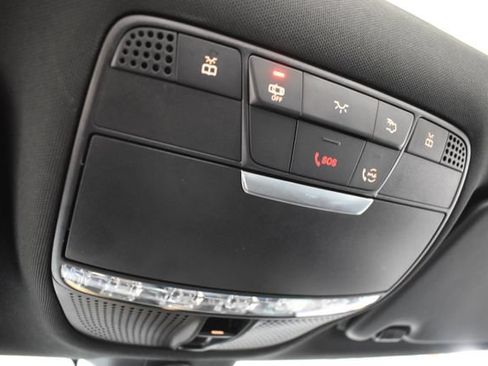 Used 2020 Mercedes-Benz C 300 4MATIC Sedan image 35