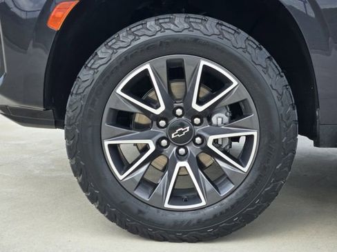 Used 2022 Chevrolet Tahoe Z71 AWD/4WD image 11