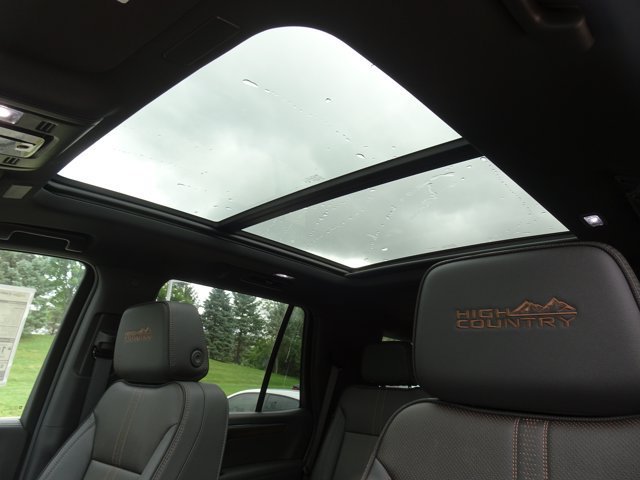 New 2026 Chevrolet Tahoe High Country w/ Sun And Tow Package AWD/4WD image 6