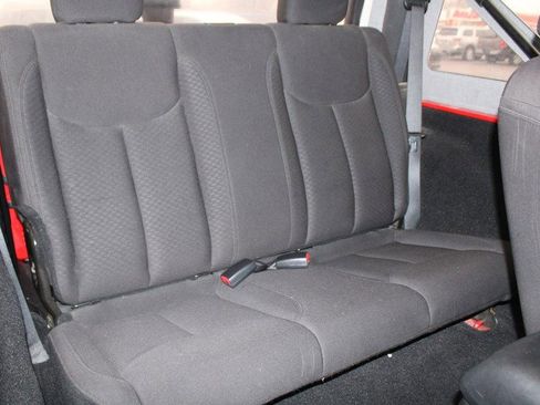 Used 2015 Jeep Wrangler Sport image 12