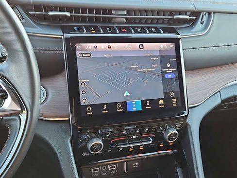 Used 2022 Jeep Grand Cherokee Summit w/ Advanced Protech Group IV image 29