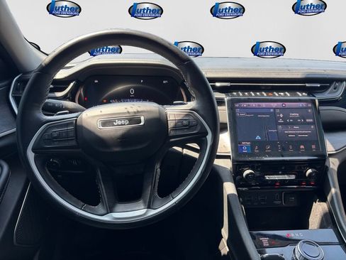 Used 2022 Jeep Grand Cherokee L Limited AWD/4WD image 19