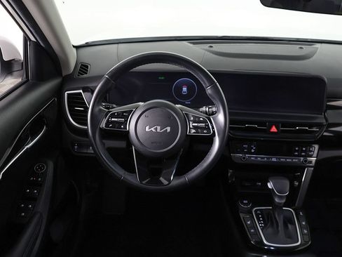 Used 2024 Kia Seltos S AWD/4WD image 33
