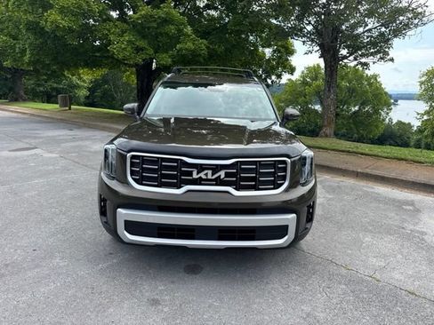 Used 2024 Kia Telluride S FWD image 2