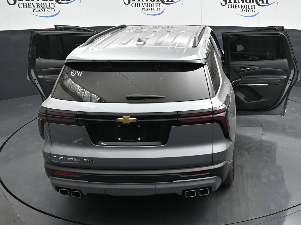 Certified 2025 Chevrolet Traverse LT AWD/4WD image 35
