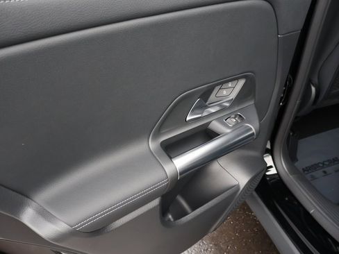 New 2025 Mercedes-Benz GLA 250 4MATIC image 37