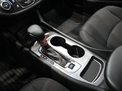 Used 2024 Chevrolet Malibu RS FWD image 18