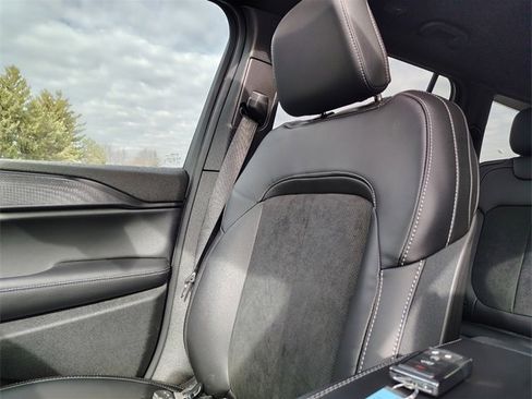 New 2025 Jeep Grand Cherokee L Altitude image 25