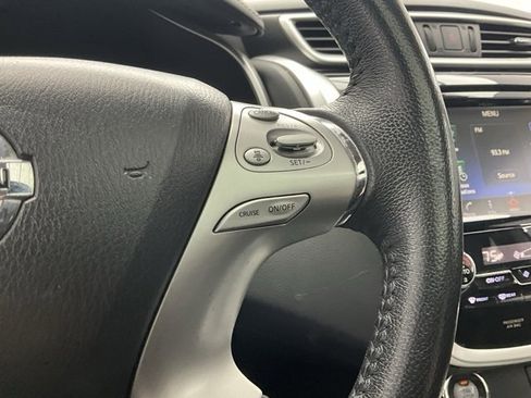Used 2018 Nissan Murano SV w/ Premium Package image 17