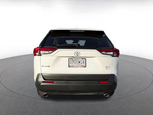 Used 2025 Toyota RAV4 XLE image 12