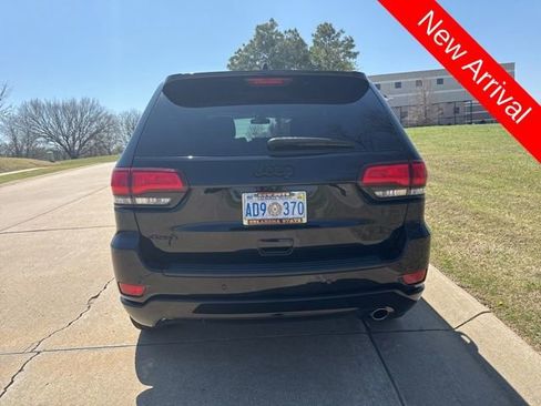 Used 2021 Jeep Grand Cherokee Laredo X image 4