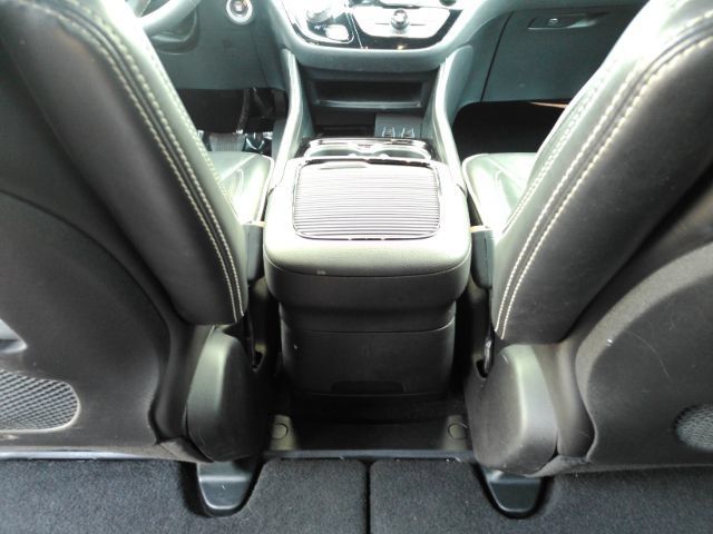 Used 2025 Chrysler Pacifica Limited FWD image 30