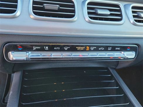 Used 2024 Mercedes-Benz GLE 350 4MATIC image 23