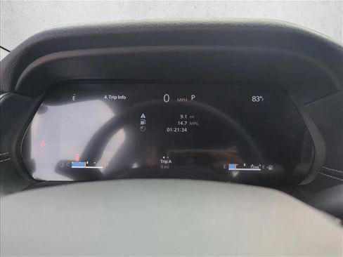 New 2025 Jeep Grand Cherokee Limited image 11