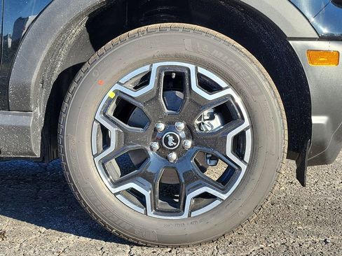 New 2025 Ford Bronco Sport Outer Banks image 9