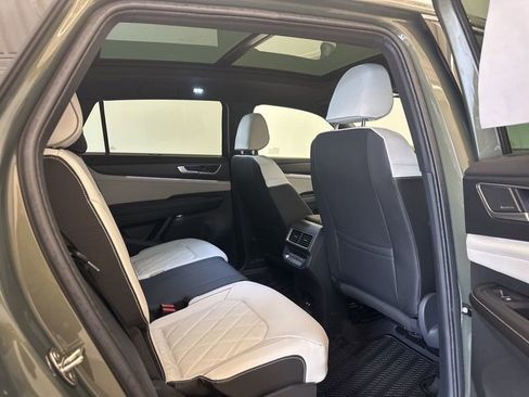 New 2026 Volkswagen Atlas Cross Sport SEL Premium R-Line AWD/4WD image 27