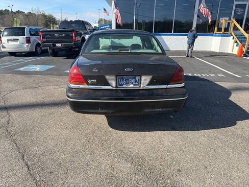 Used 1999 Ford Crown Victoria LX image 8