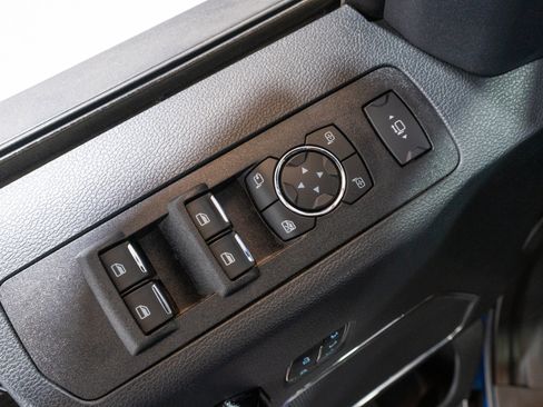 Used 2022 Ford F250 Lariat w/ Black Appearance Package AWD/4WD image 17
