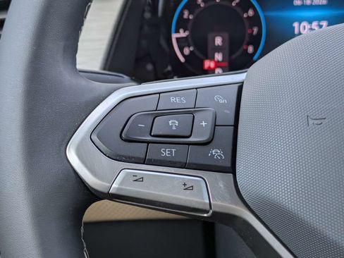 Certified 2024 Volkswagen Atlas Cross Sport SE FWD image 34