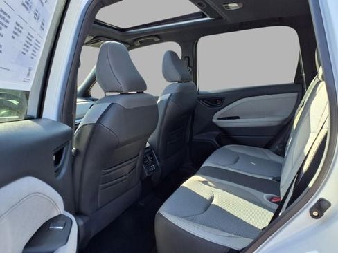 New 2026 Subaru Forester Premium image 33