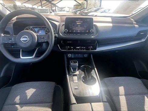 Certified 2023 Nissan Rogue SV image 15