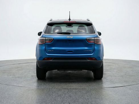 Used 2025 Jeep Compass Limited AWD/4WD image 7