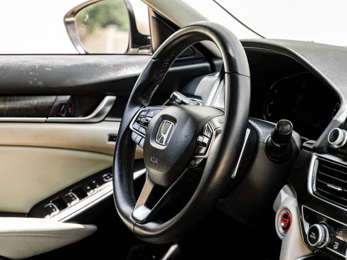 Used 2018 Honda Accord EX-L image 15