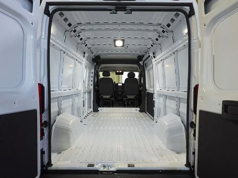New 2026 RAM ProMaster 2500 w/ Convenience Group image 21