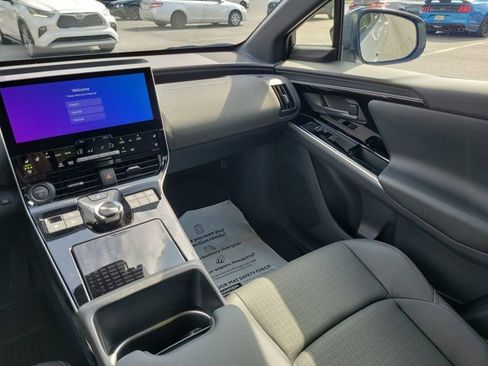 Used 2024 Toyota bZ4X Limited image 3