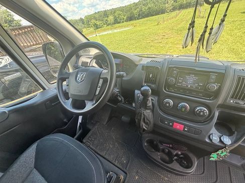 Used 2014 RAM ProMaster 2500 w/ Premium Appearance Group FWD image 7