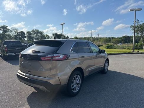 Used 2021 Ford Edge SEL w/ Convenience Package FWD image 7