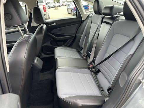 Used 2025 Volkswagen Jetta SE image 25