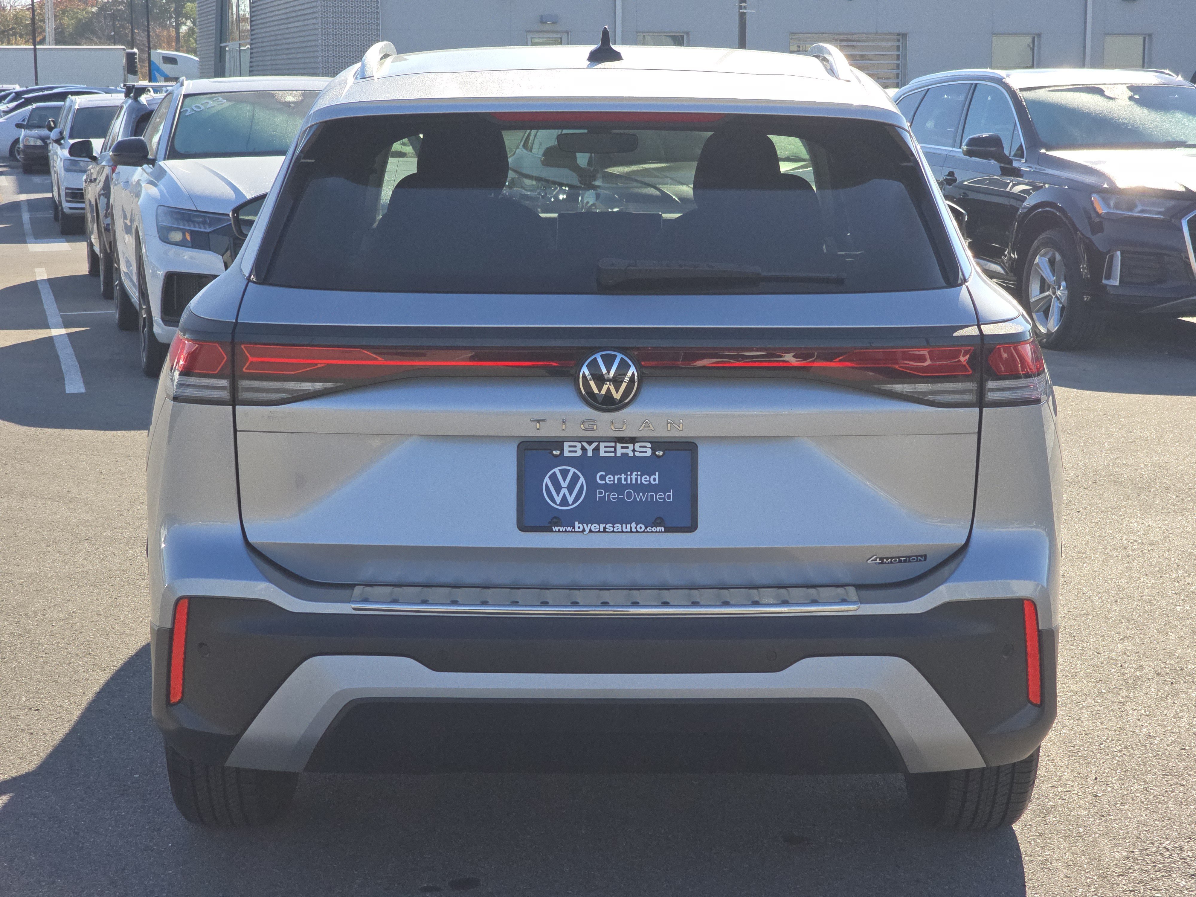 Certified 2025 Volkswagen Tiguan S AWD/4WD image 6
