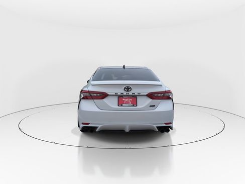 Used 2024 Toyota Camry XSE FWD image 7