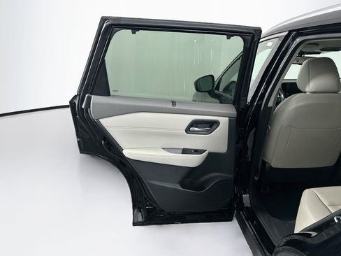 Used 2023 Nissan Rogue SL w/ SL Premium Package FWD image 28