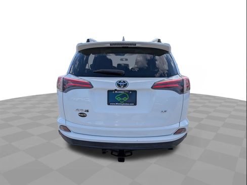 Used 2016 Toyota RAV4 LE FWD image 5