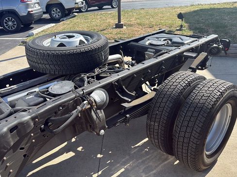 Used 2024 Chevrolet Silverado 3500 W/T image 7