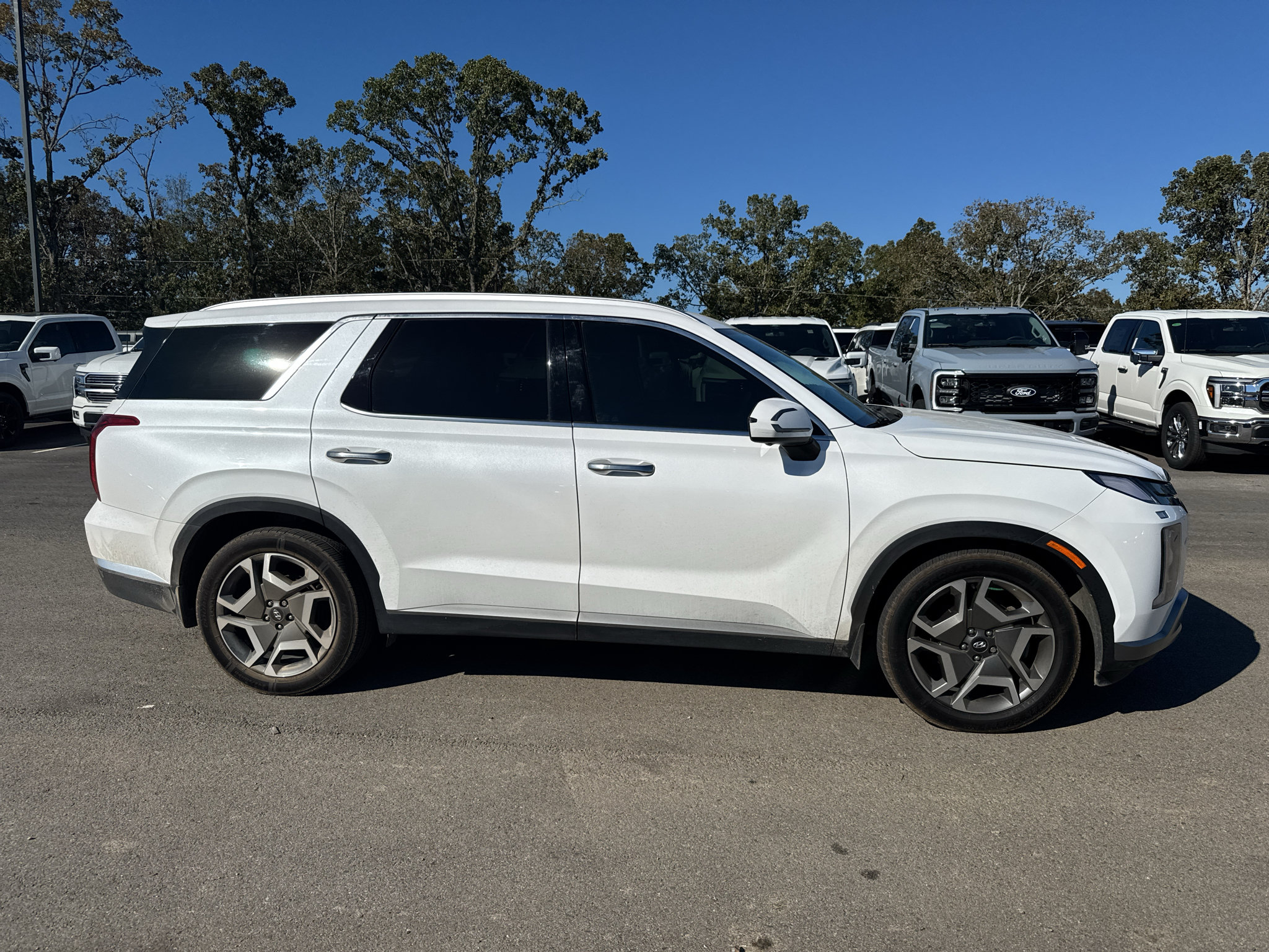 Used 2024 Hyundai Palisade Limited FWD image 5
