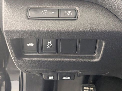 Used 2018 Nissan Altima 2.5 SR w/ SR Special Edition image 15