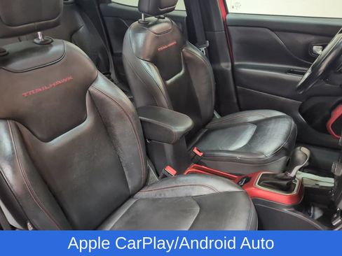 Used 2018 Jeep Renegade Trailhawk AWD/4WD image 10