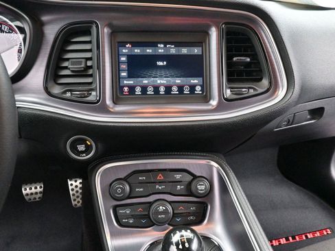 Used 2018 Dodge Challenger R/T w/ Performance Handling Group image 20