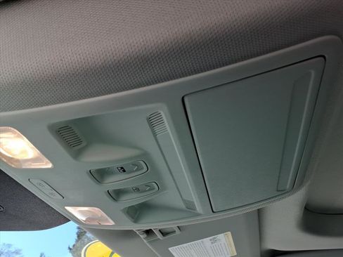 Used 2022 Ford Escape SEL image 30